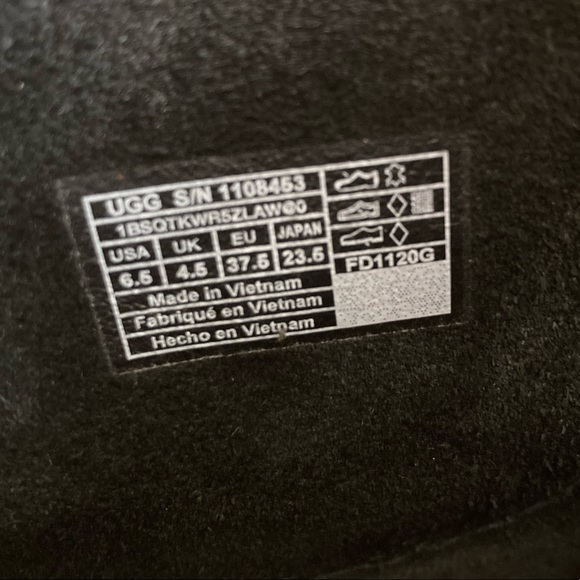 UGG womens Kingsburg Ankle boot black 6.5 - Picture 7 of 14